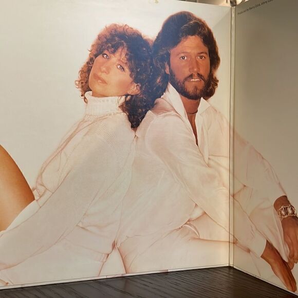 Lot of 2 Barbra Streisand Vinyl Records Guilty with Barry Gibb and Superman EUC - Picture 5 of 14